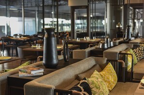 Desayuno buffet incluido todos los días 