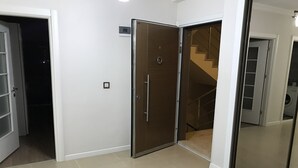 Hallway - Zengin Emlak Apart (Yomra)