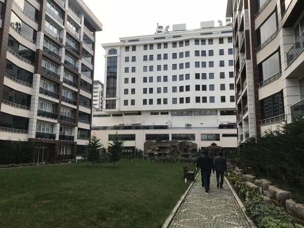 Front of property - Zengin Emlak Apart (Yomra)