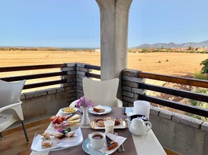 Outdoor dining - Il Tramonto (Giba)