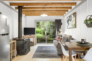 Living area - Kayena Studio (Kayena)