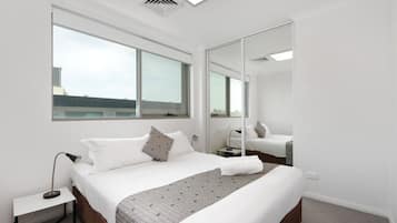 Apartemen, 1 kamar tidur | 1 kamar tidur, setrika/meja setrika, Wi-Fi gratis, dan seprai linen