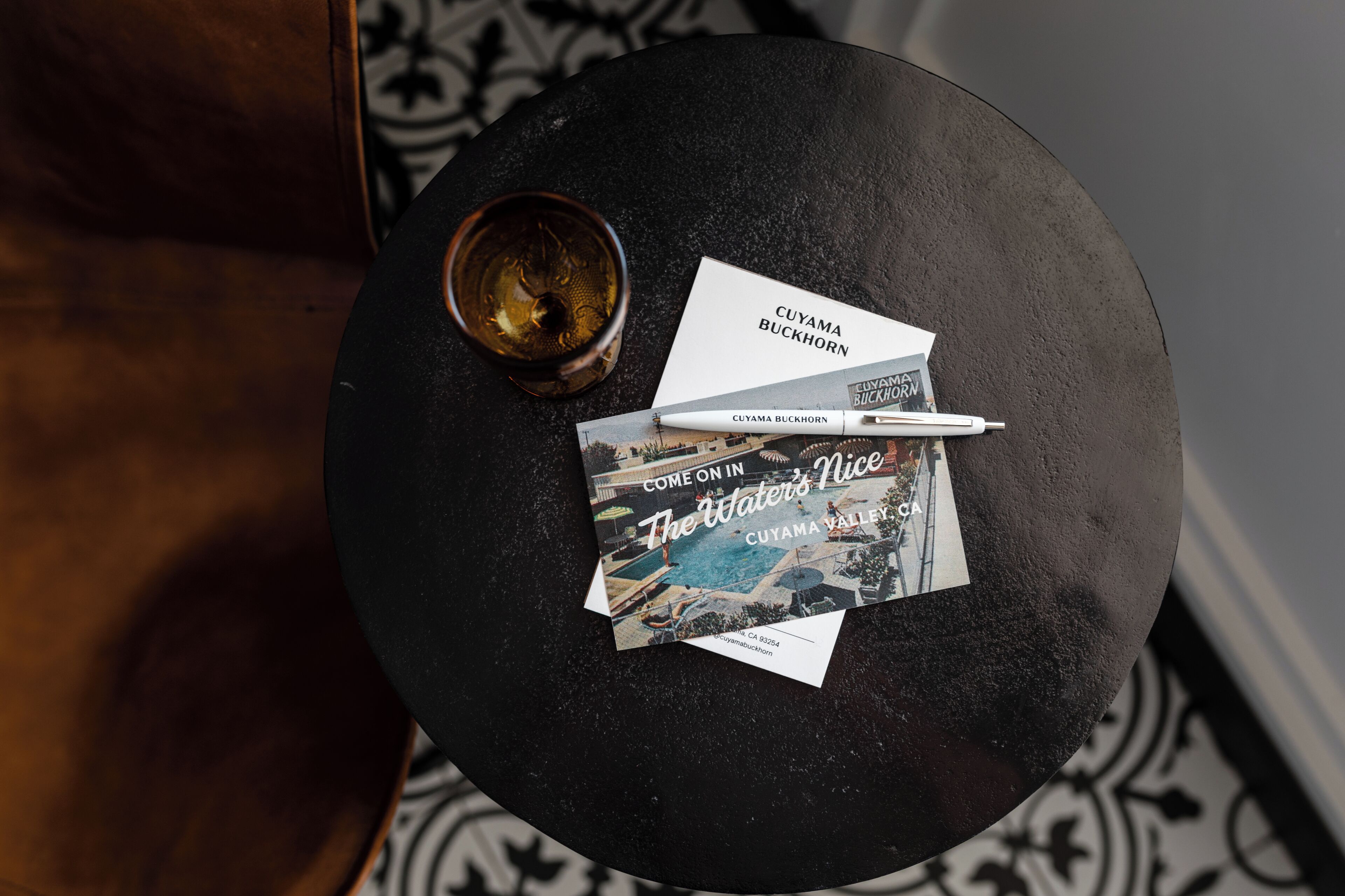 deluxe king suite - patio | minibar, desk, laptop workspace, free wifi