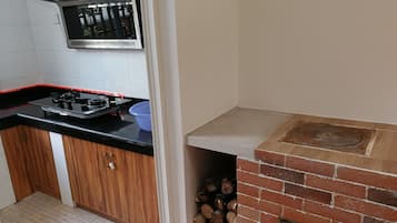 公用冰箱、电热水壶