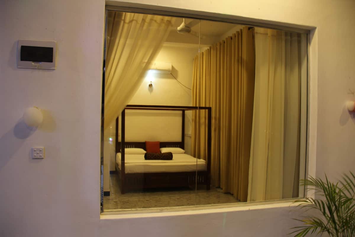 Blackout curtains, soundproofing, rollaway beds, WiFi