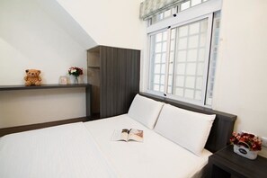 Double Room | Desk, blackout drapes, soundproofing, free WiFi - Home Sweet Beach Hotel (Liuqiu)