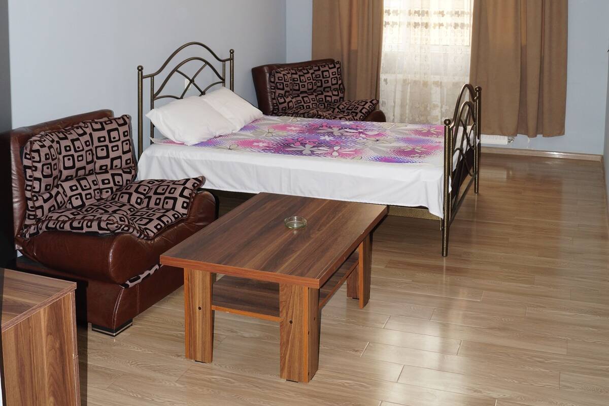 Standard Single Room | Iron/ironing board (on request), WiFi (free), bed sheets