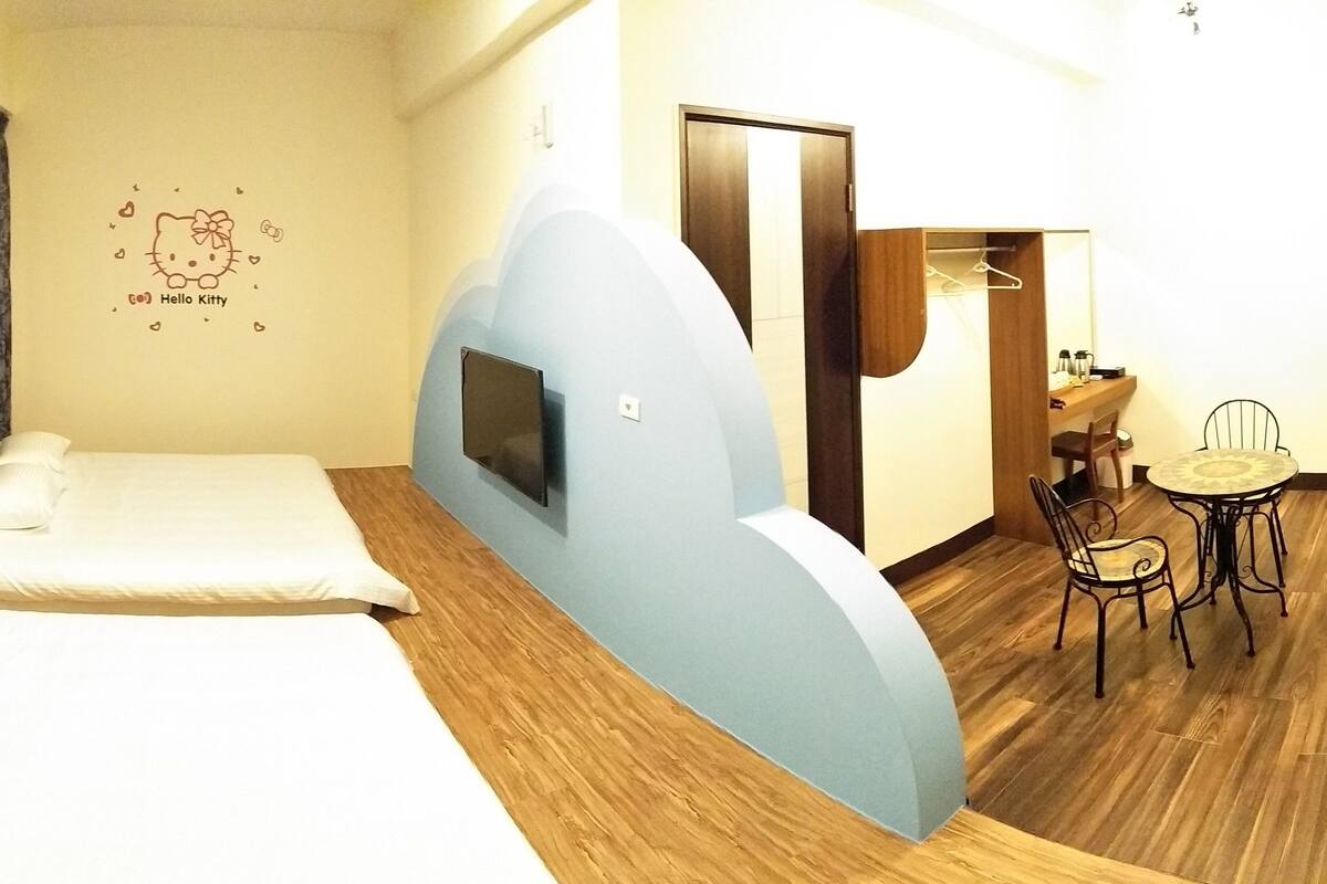 Quadruple Room (303) | Blackout drapes, free WiFi, bed sheets