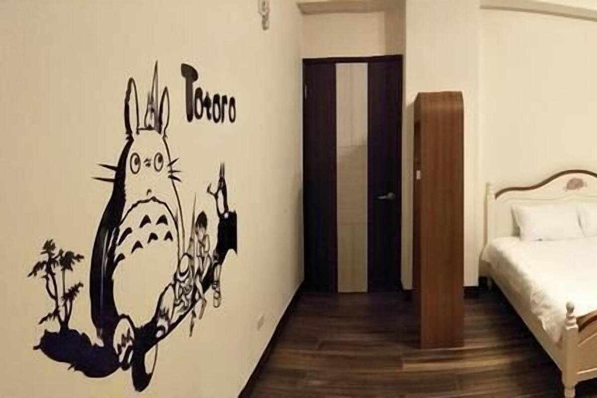 Double Room (302) | Blackout drapes, free WiFi, bed sheets