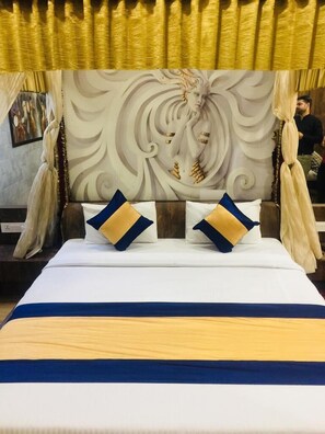Deluxe Room | Soundproofing, rollaway beds, free WiFi, wheelchair access - Hotel Mahadev resency (Jaipur)