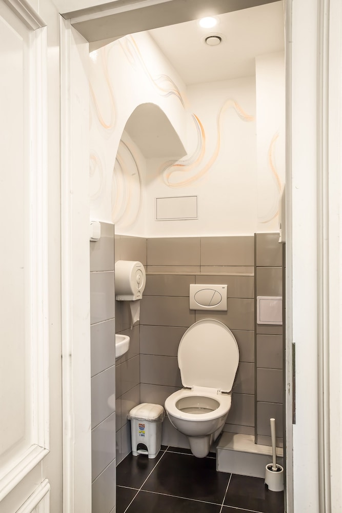 Ahoy! Hostel by null