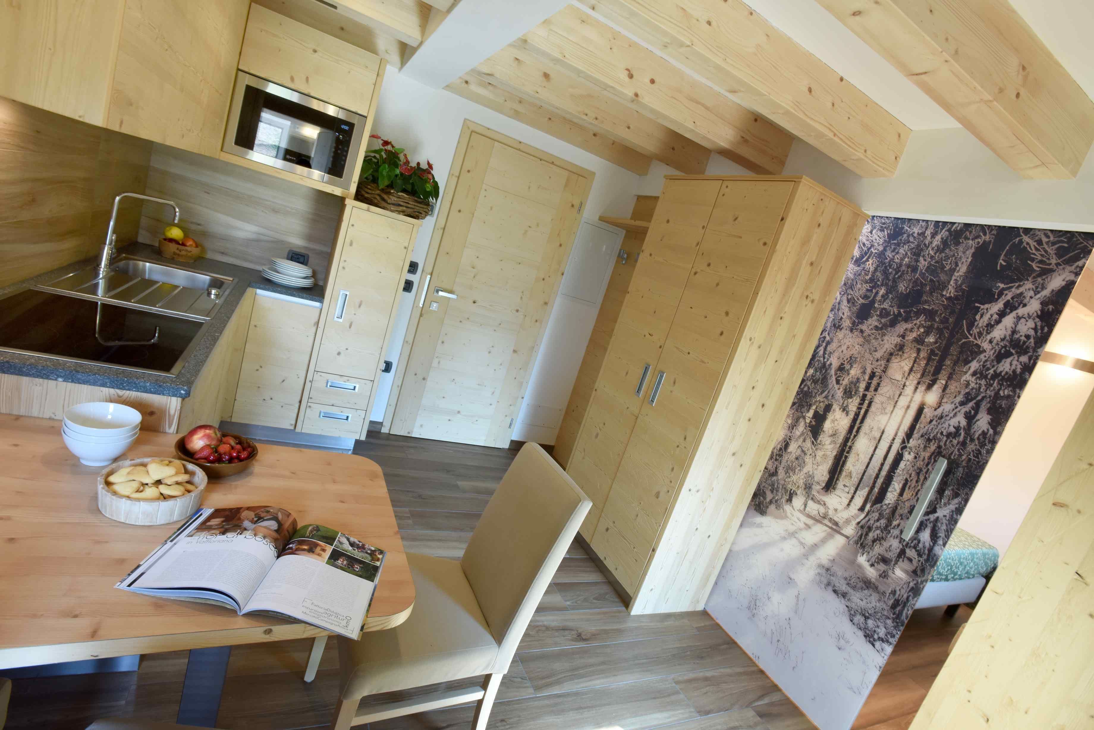 Studio, Balcony, Garden View | Private kitchen | Electric kettle