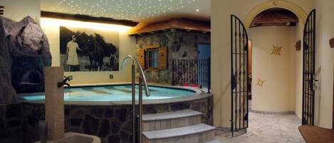 Sauna, bain à remous, hammam