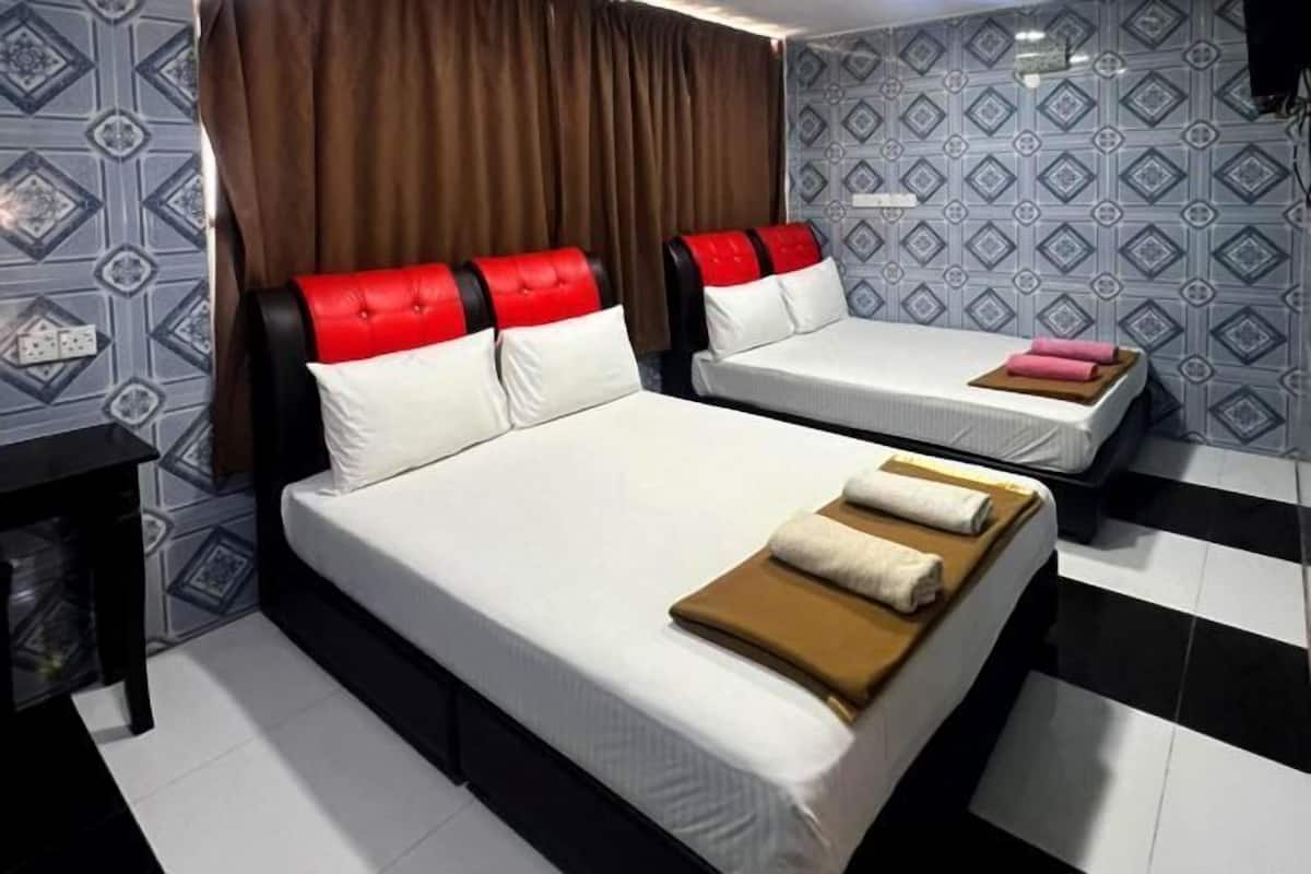 Iron/ironing board, free WiFi, bed sheets