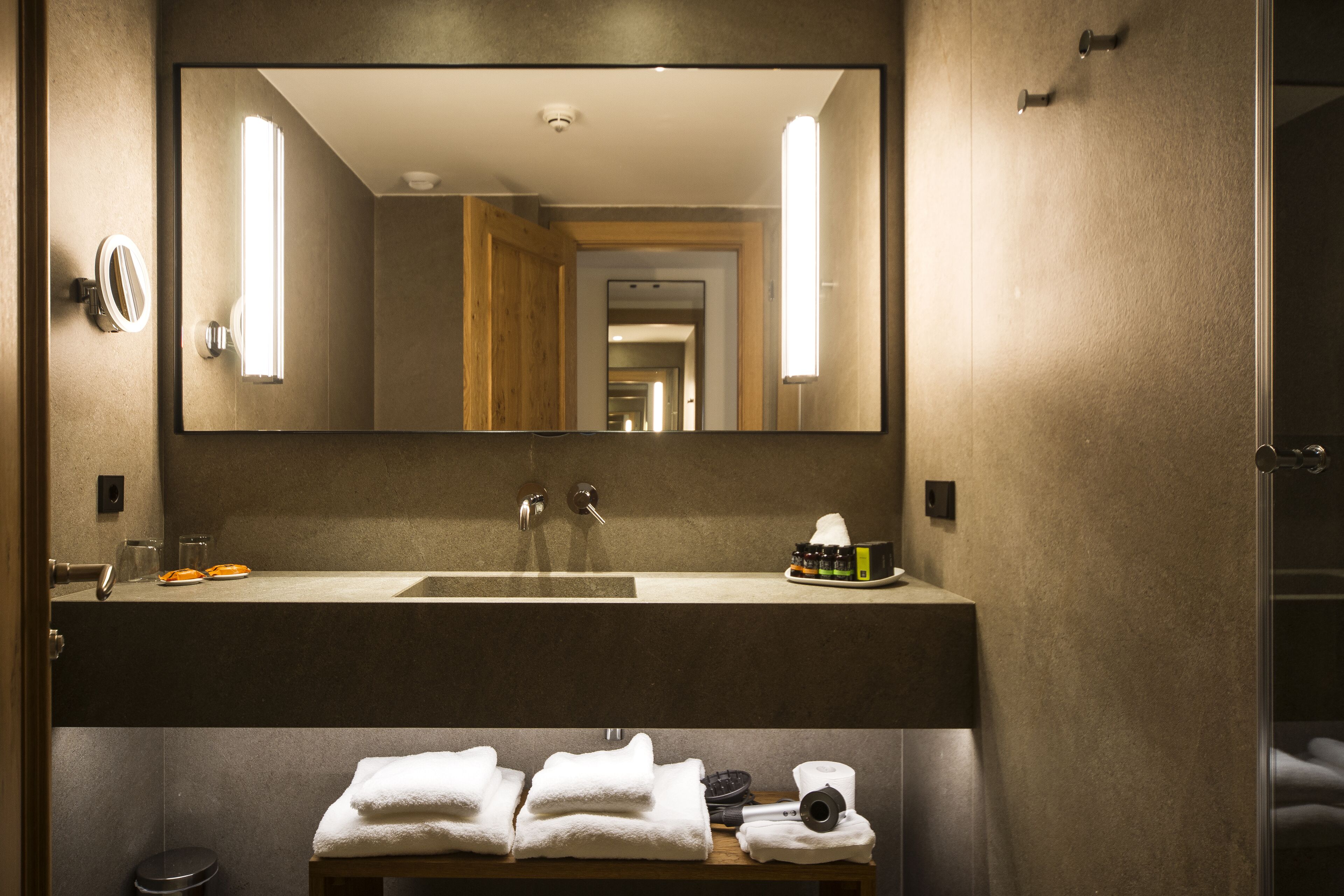 deluxe duplex | bathroom | free toiletries, hair dryer, bathrobes, slippers