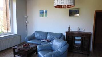 Apartment, 1 Schlafzimmer (Jonas) | Allergikerbettwaren, Zimmersafe, individuell dekoriert