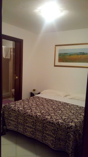 Individually decorated, individually furnished, free cots/infant beds