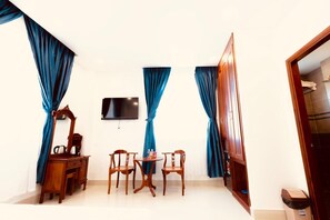 Minibar, bureau, chambres insonorisées, Wi-Fi gratuit
