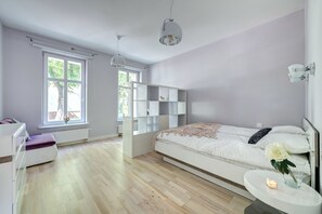 Apartment, 2 Bedrooms | Living area