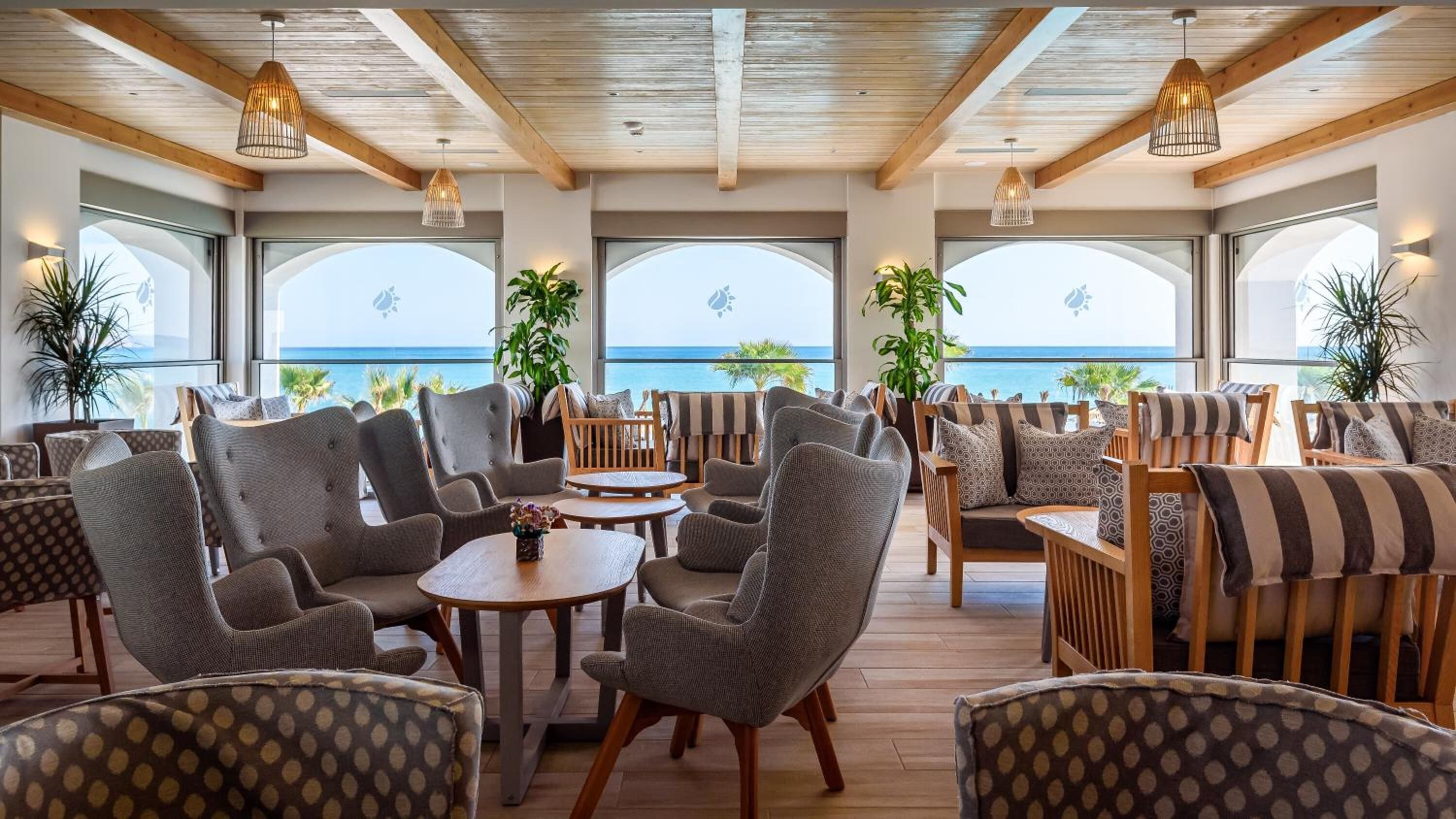 Breakfast, lunch, dinner served; Mediterranean cuisine 