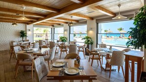 S'hi serveixen esmorzars, dinars i sopars 