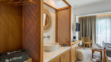 Shower, free toiletries, hair dryer, bathrobes