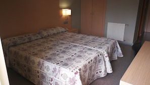 Double Room | In-room safe, blackout curtains, travel cot, free WiFi