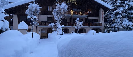 Fachada de la propiedad