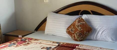 Standardzimmer, 1 Doppelbett | Minibar, Schreibtisch, Bettwäsche