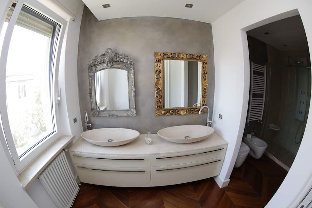 Champagne Rooms - Colombare