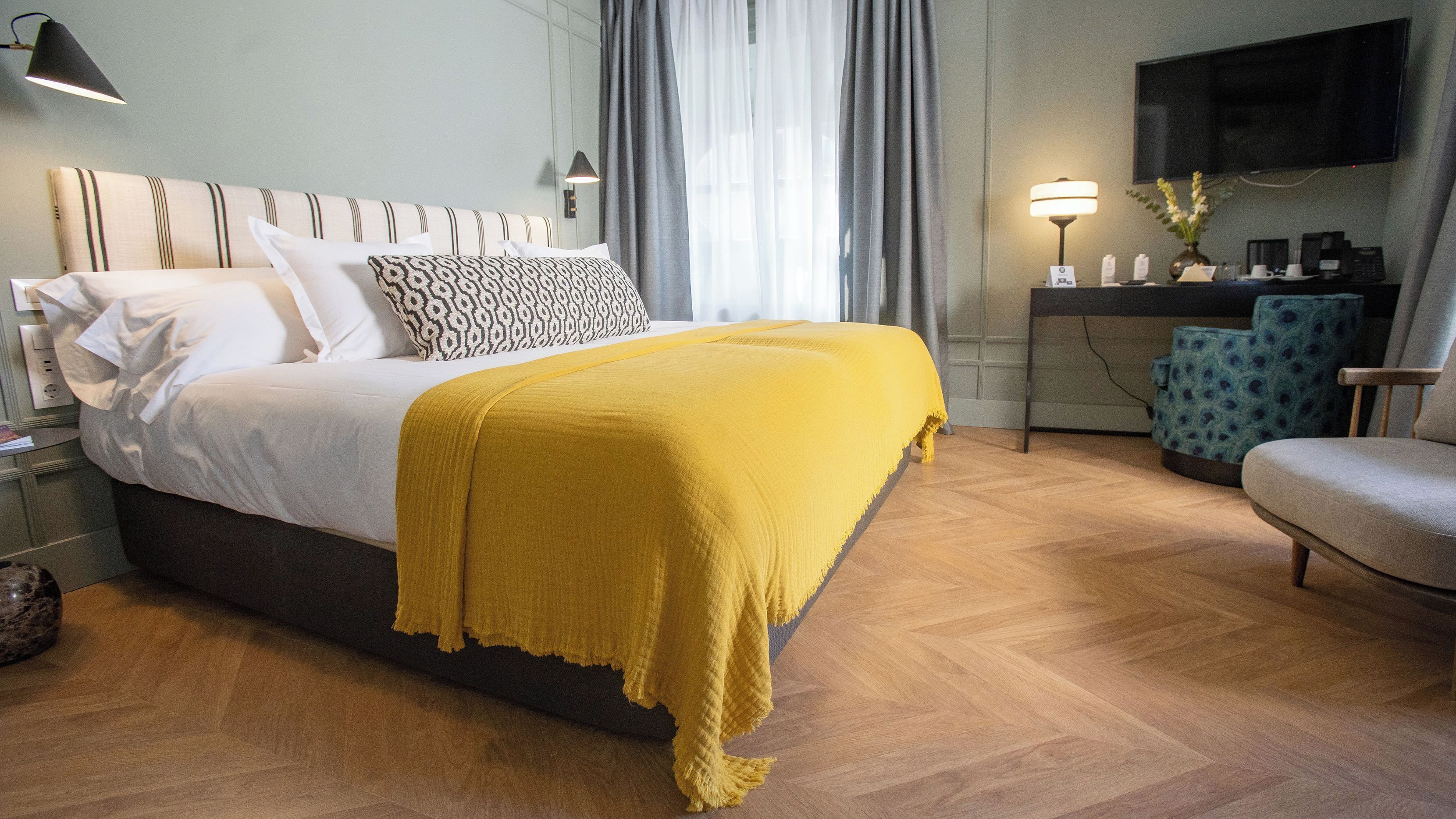 double or twin room | down duvets, minibar, in-room safe, desk