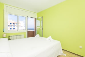 Departamento, 3 habitaciones | 3 habitaciones, tabla de planchar con plancha, cunas y ropa de cama