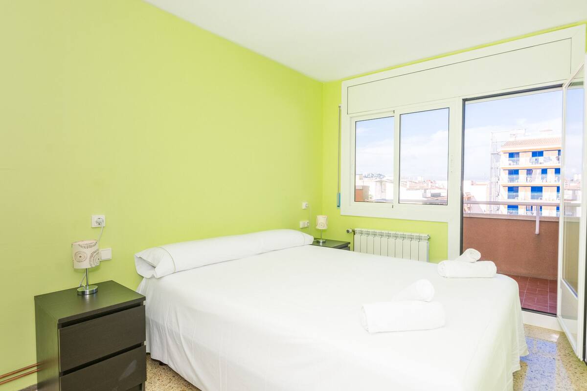 Departamento, 3 habitaciones | 3 habitaciones, tabla de planchar con plancha, cunas y ropa de cama