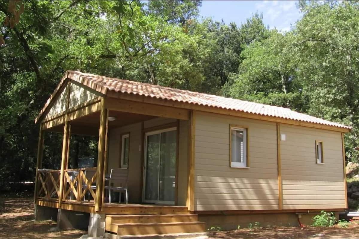 Chalet, 2 Bedrooms, Terrace (Chalet 28) | Terrace/patio