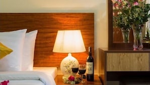 Deluxe Triple Room | Minibar, iron/ironing board (on request), WiFi (free) - Cat Ba Daily Life (Hai Phong)