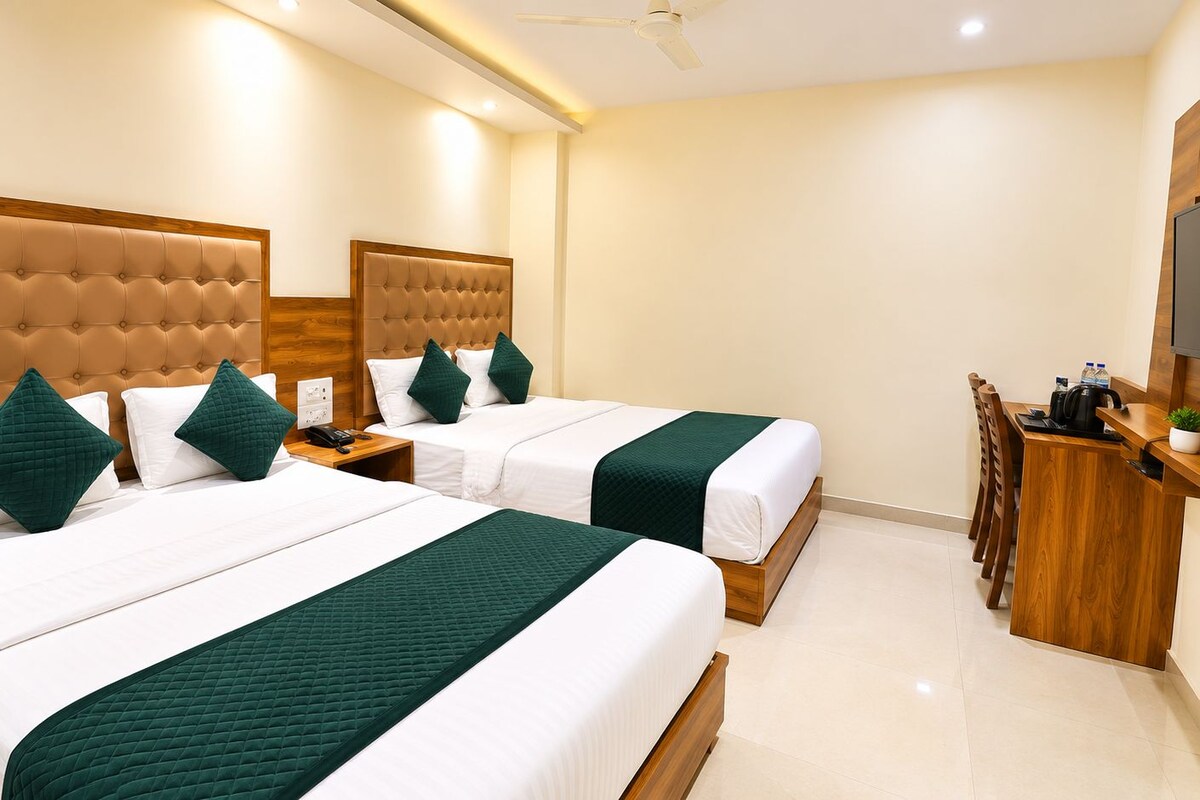 Deluxe Quadruple Room | In-room safe, blackout drapes, iron/ironing board (on request)