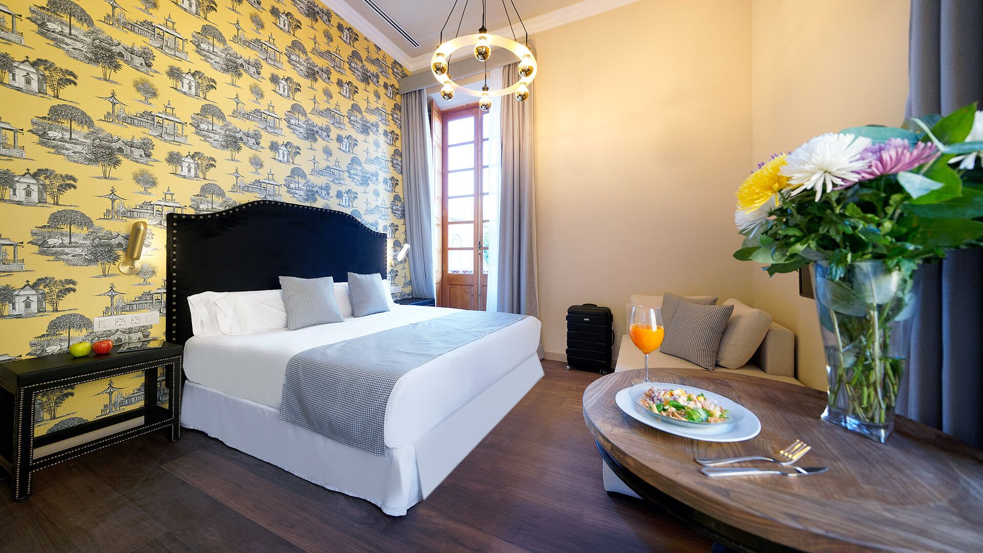 Premium Room (Guanarteme) | In-room safe, individually decorated, individually furnished, free WiFi