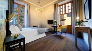 Premium Room (Guanarteme) | In-room safe, individually decorated, individually furnished, free WiFi