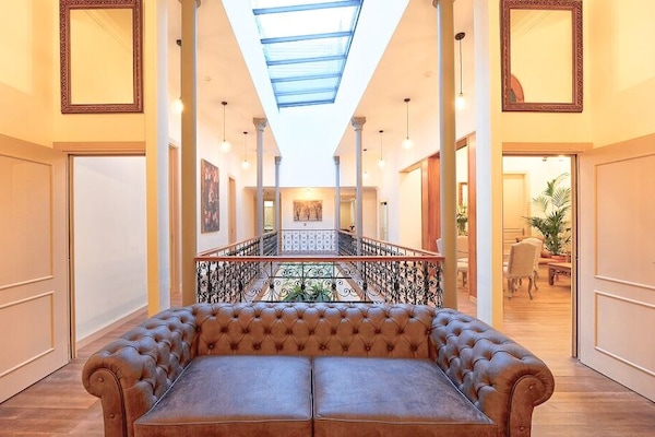 42-inch plasma TV with digital channels