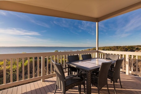 Seahorse Cabin - Accessible | Blackout drapes, iron/ironing board, bed sheets. Venus Bay Beachfront Tourist Park