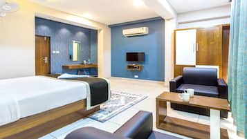 In-room safe, desk, soundproofing, iron/ironing board