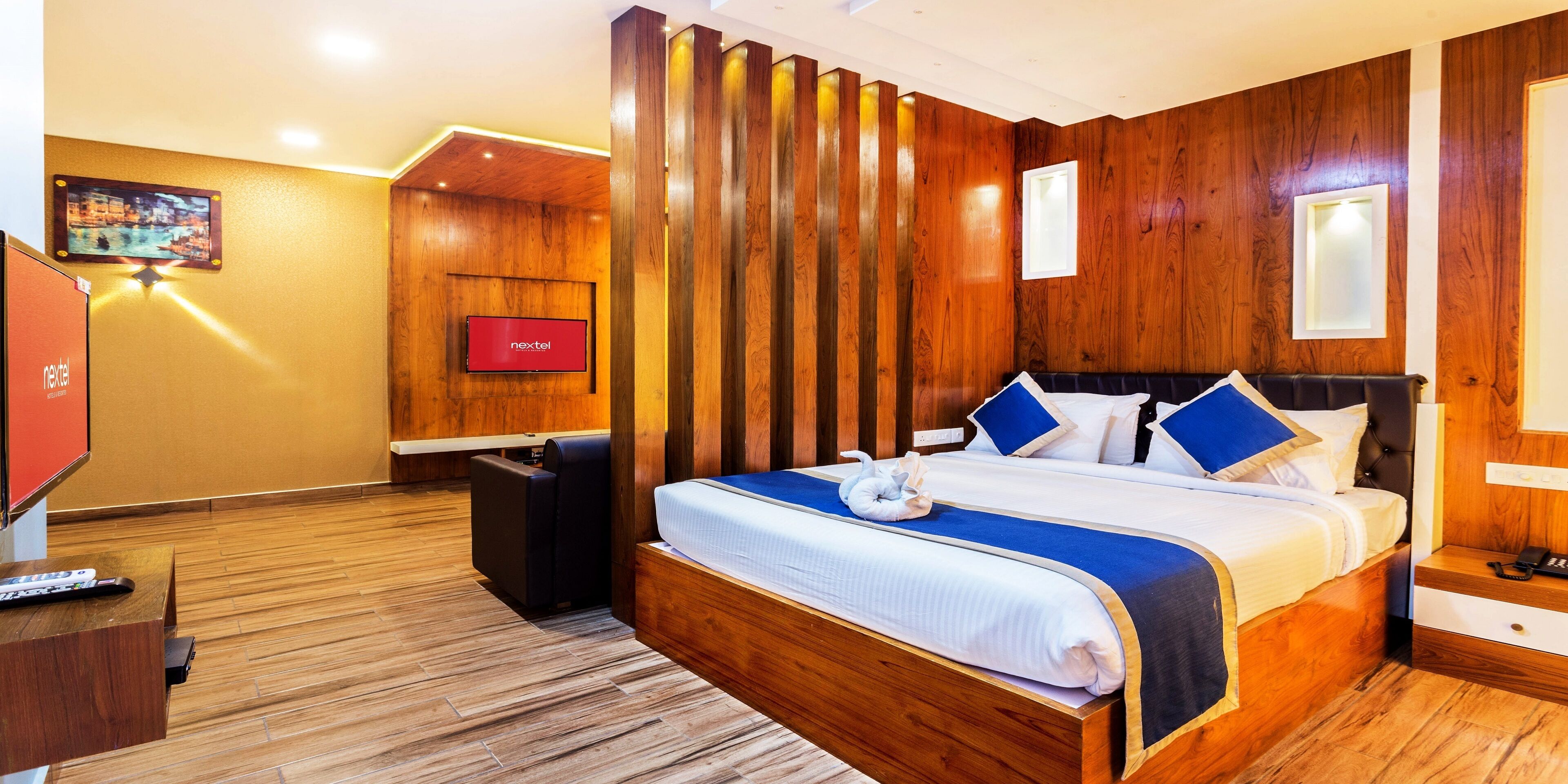 Caja de seguridad en la habitación y escritorio 