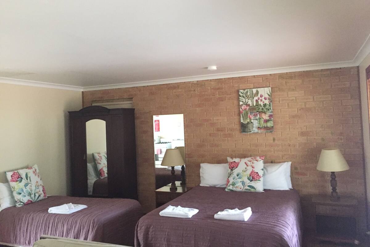 Premier Suite, Fully Self Contained | Blackout drapes, soundproofing, iron/ironing board