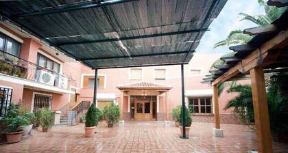 HOTEL MORENO