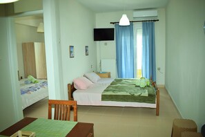 Classic Apartment | Living area | Smart TV - Apartment Nakis (Volvi)