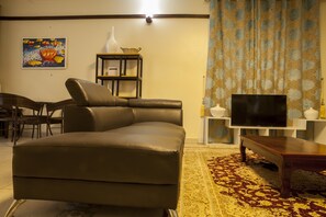 Family Apartment, 2 Bathrooms | Living area