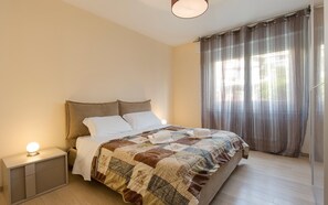 2 عدّة غرف نوم ومكواة/لوح كي وأسرّة أطفال/رضّع وواي فاي مجانًا