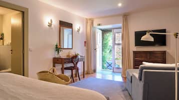 Coffres-forts dans les chambres, chambres insonorisées, Wi-Fi gratuit