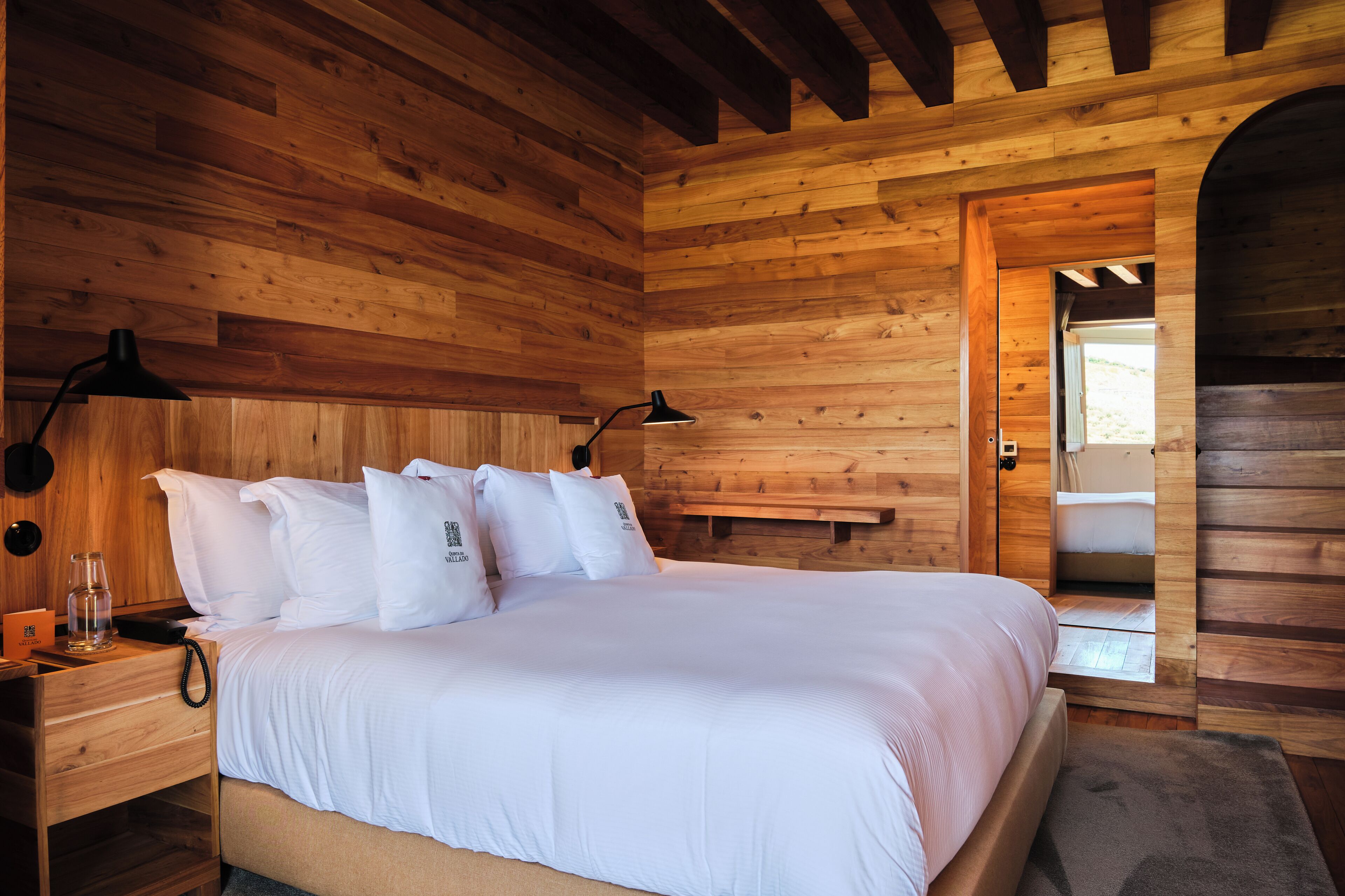 Safe på rommet, lydisolert, wi-fi (inkludert) og sengetøy