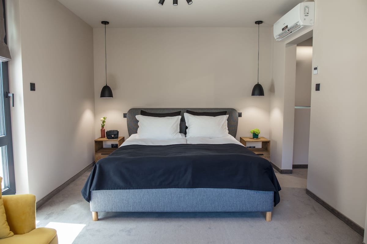 Small Apartment | 1 kamar tidur, seprai Frette Italia, seprai premium, dan busa memori